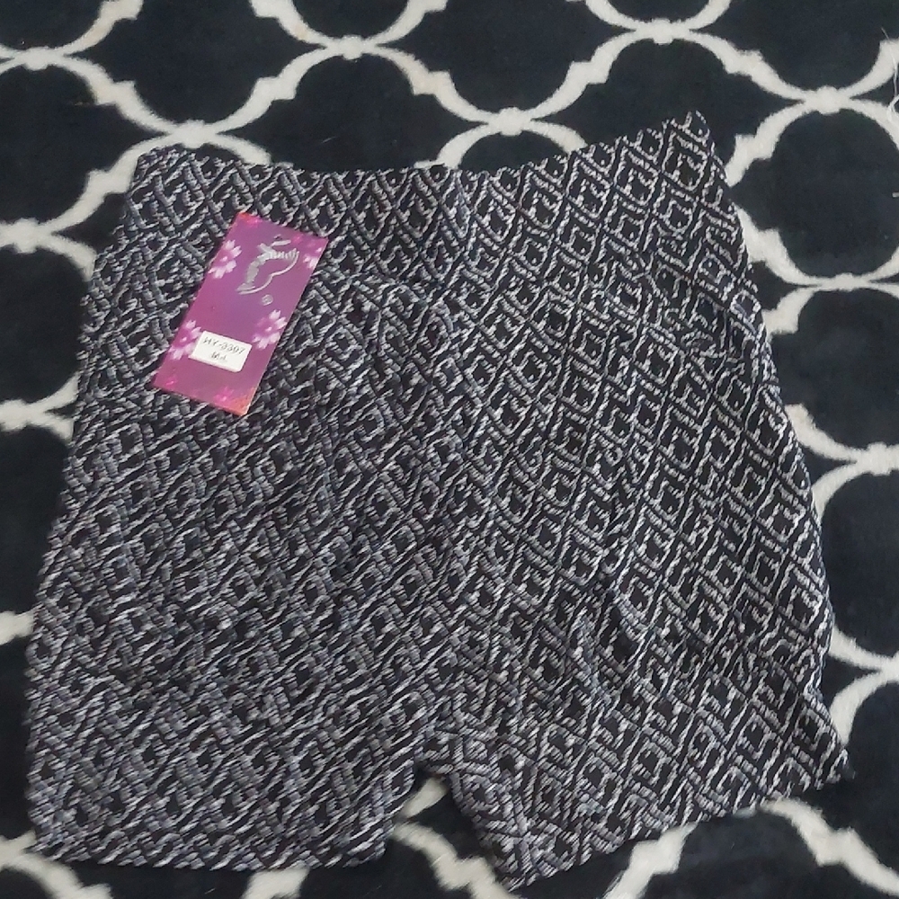 shein Black and White‎ Women's Shorts m/l